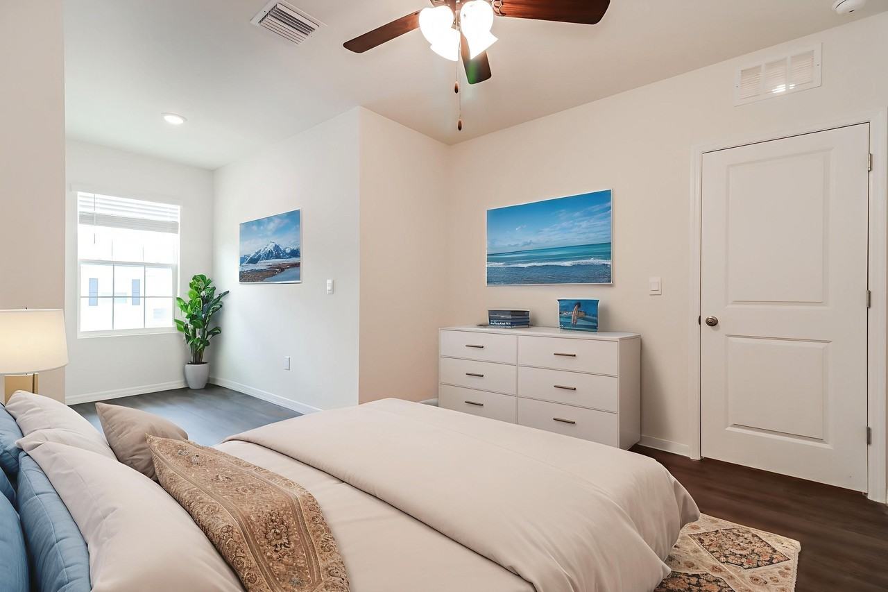 Oak Haven Townhomes For Rent - Photo 3 of 23
