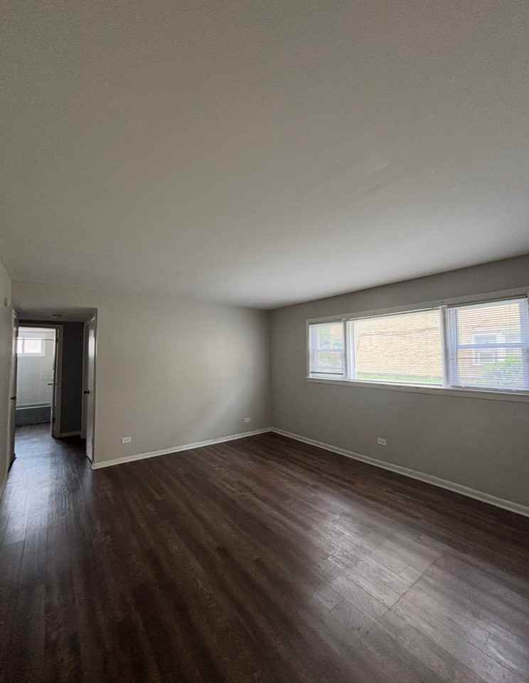 2114 135th Pl - Photo 2 of 7