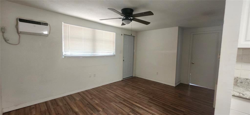 5320 Pine St ##A - Photo 2 of 8