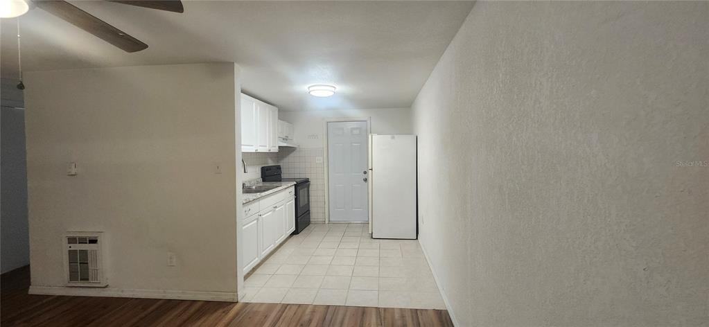 5320 Pine St ##A - Photo 3 of 8
