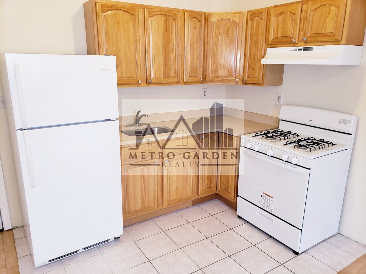 138-15 82nd Drive #1R - Photo 4 of 15