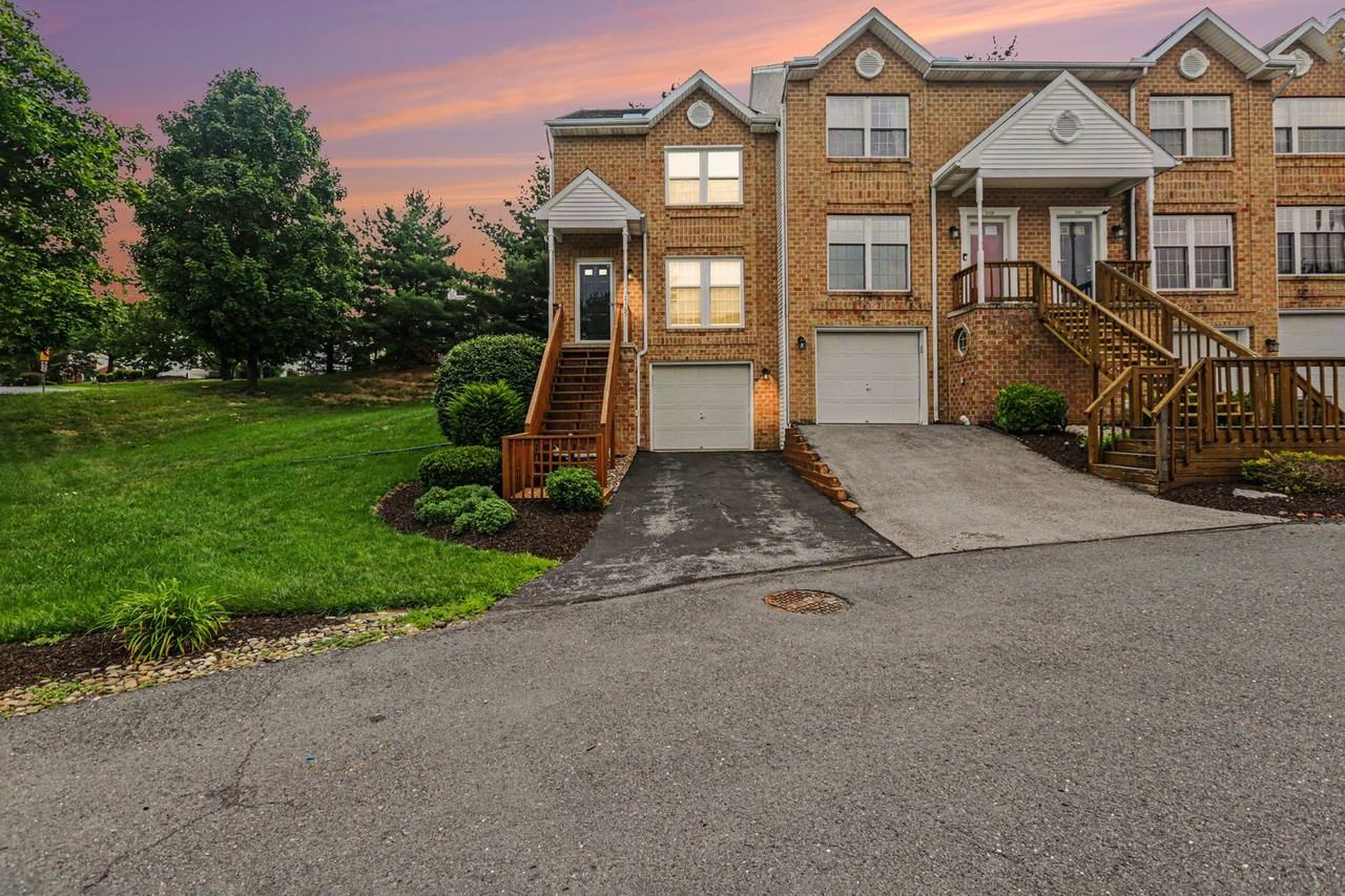 2165 Saint Clair Ct - Photo 2 of 19