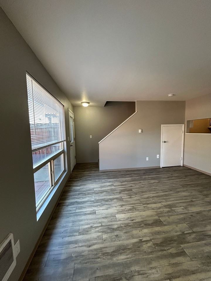 1516 N. Brook Ct. - Photo 2 of 12