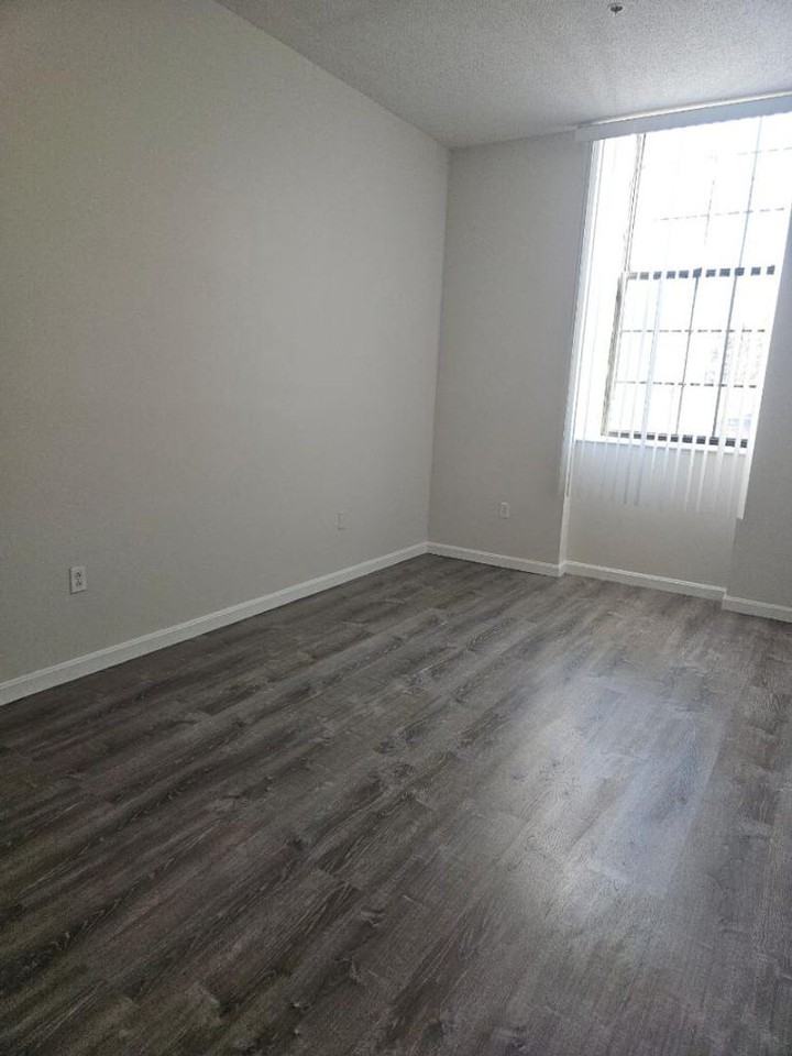 Border City Mills Apartments - Photo 3 of 17