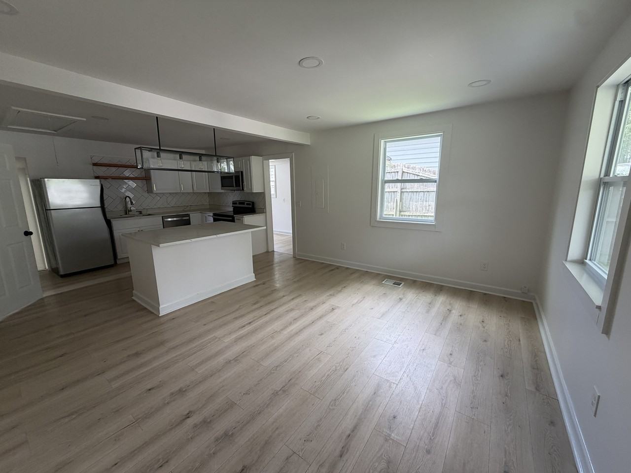 519 Elgin St #1 - Photo 2 of 18