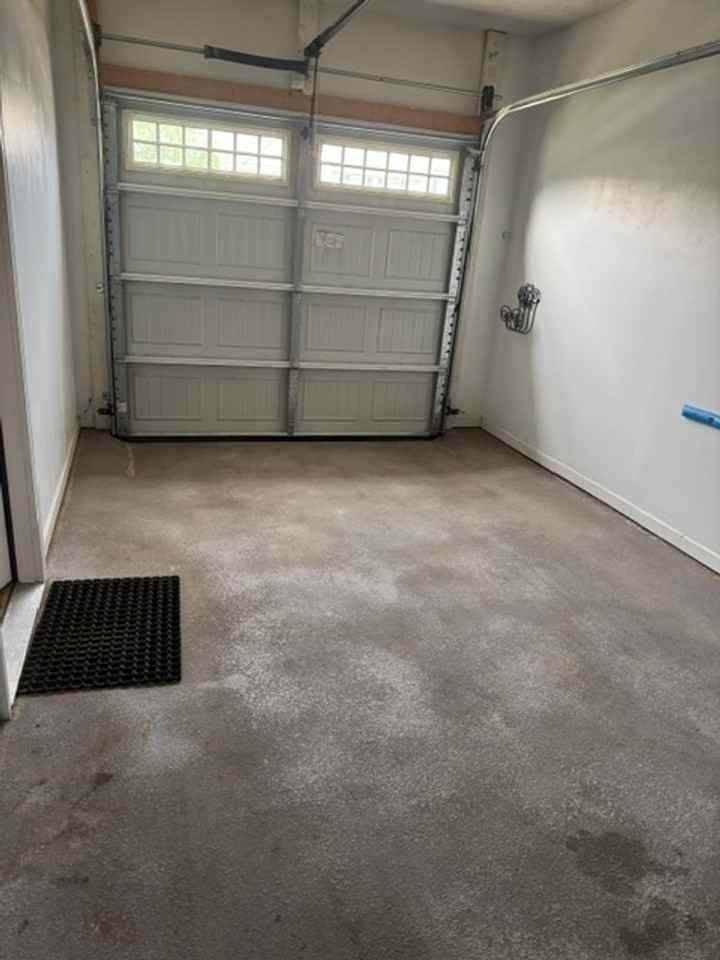 33 Catherine Ct - Photo 2 of 11