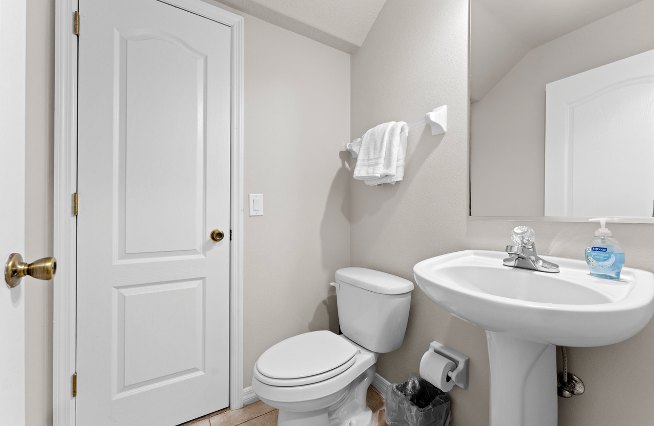 2173 Harrison St - Photo 5 of 12