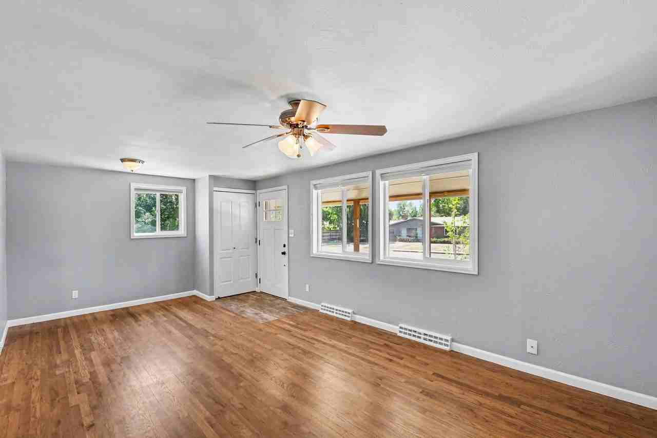 1928 W Elizabeth St - Photo 3 of 22