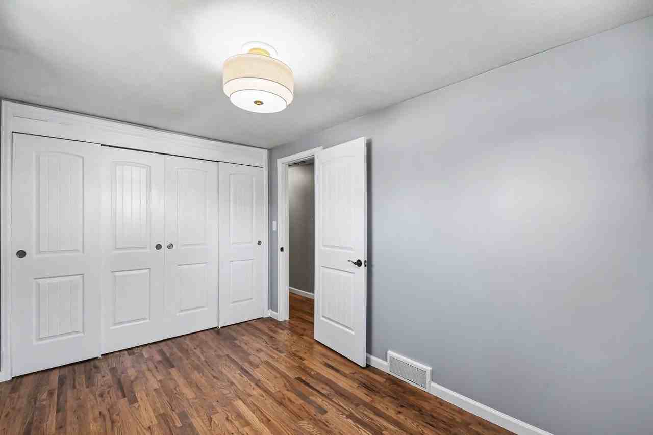 1928 W Elizabeth St - Photo 7 of 22