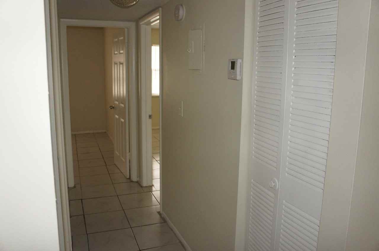 4760 Nw 24th Ct - Photo 5 of 6