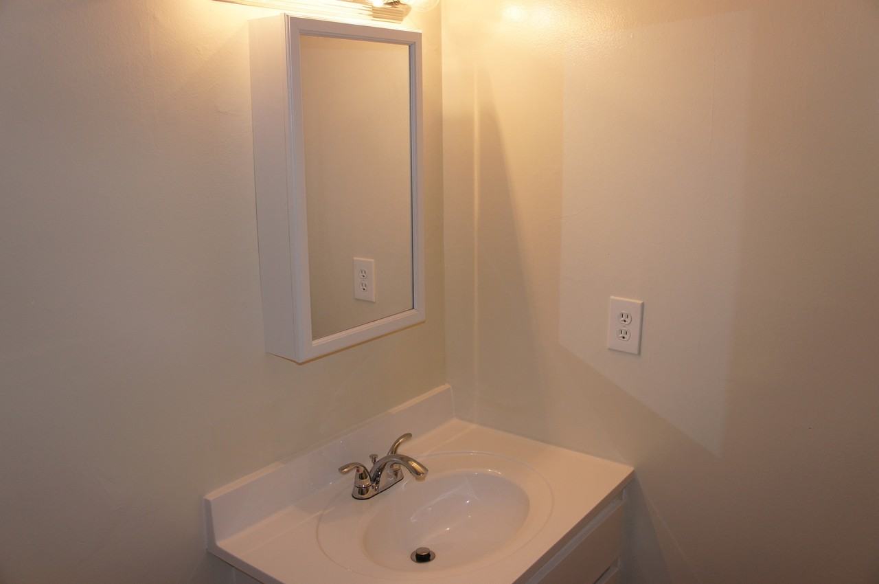 4760 Nw 24th Ct - Photo 6 of 6