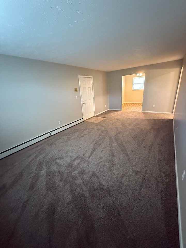 918 Pearson Cir #2 - Photo 4 of 13