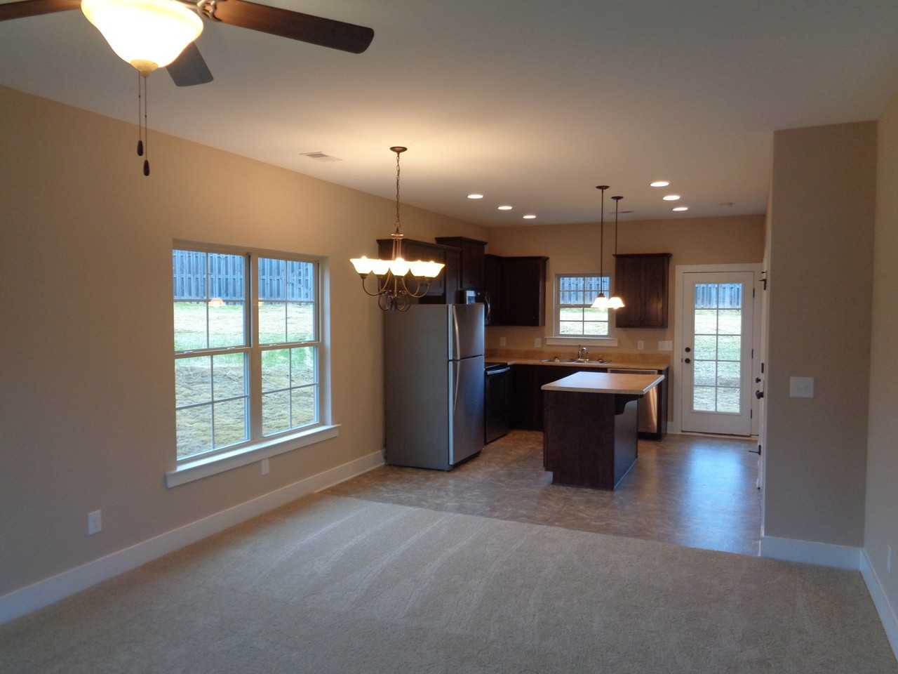 4395 Ridgemont Cir - Photo 3 of 17