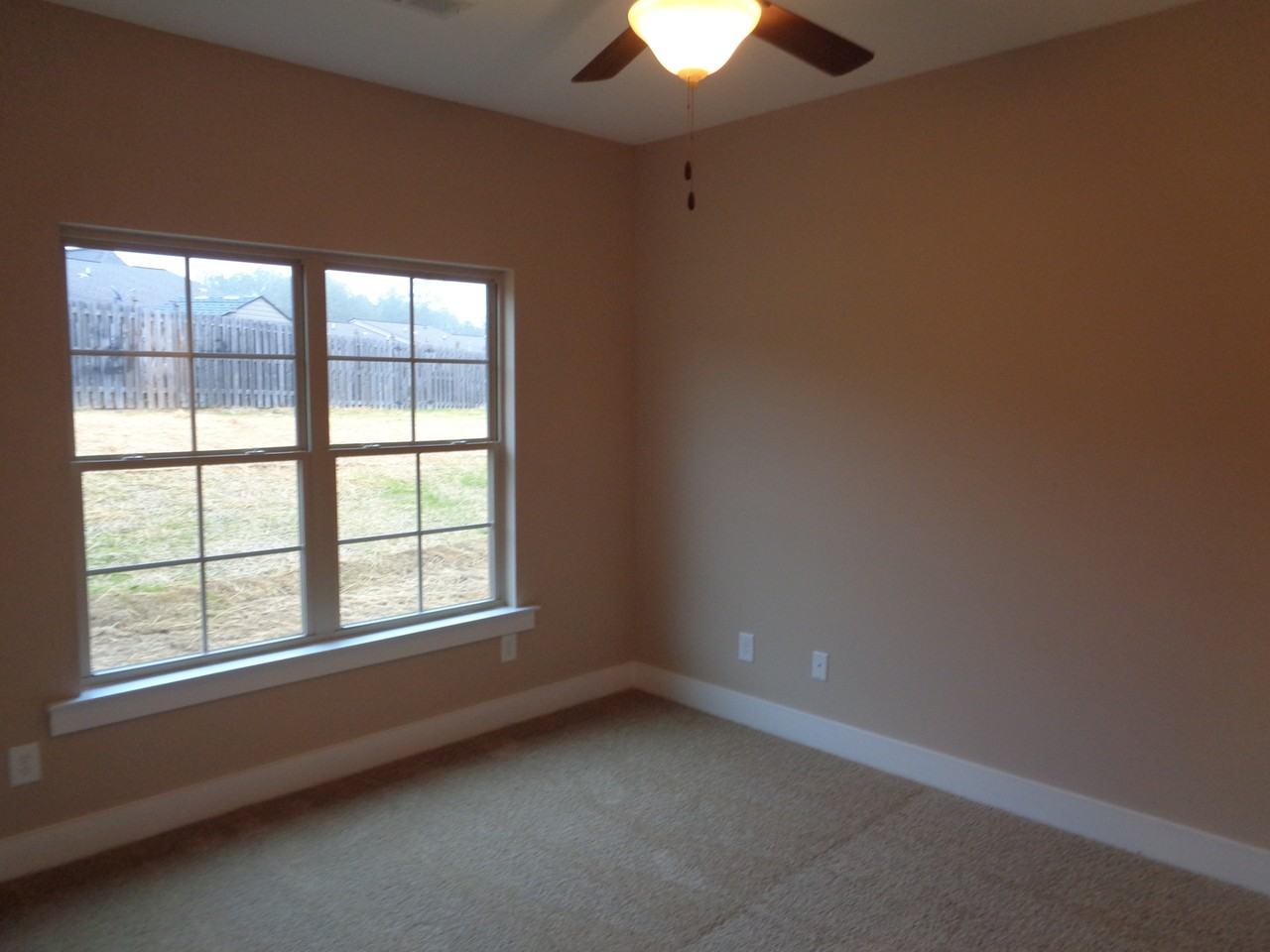 4395 Ridgemont Cir - Photo 7 of 17