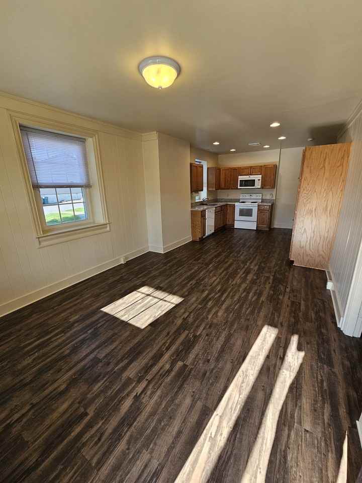 78 Main St #1 - Photo 4 of 24