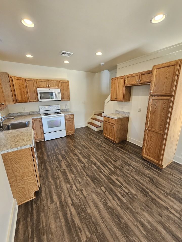 78 Main St #1 - Photo 6 of 24