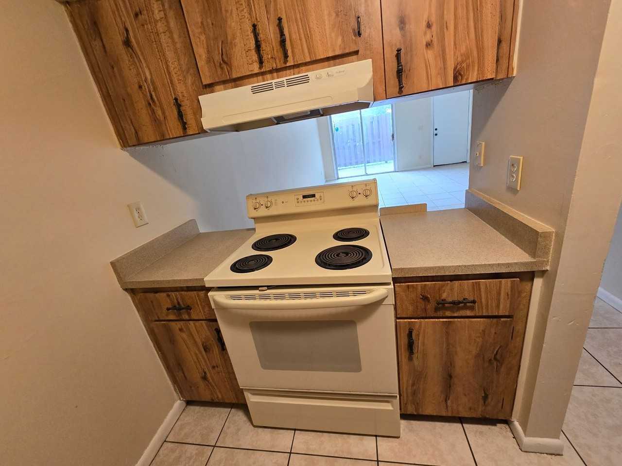 5111 Se 29th St - Photo 2 of 11