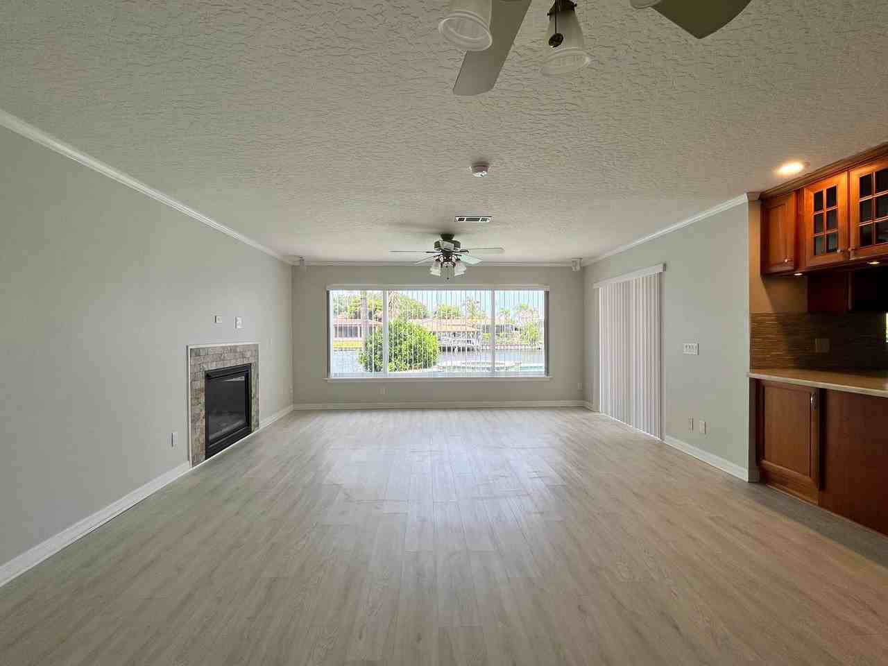 415 Aruba Ct - Photo 7 of 16