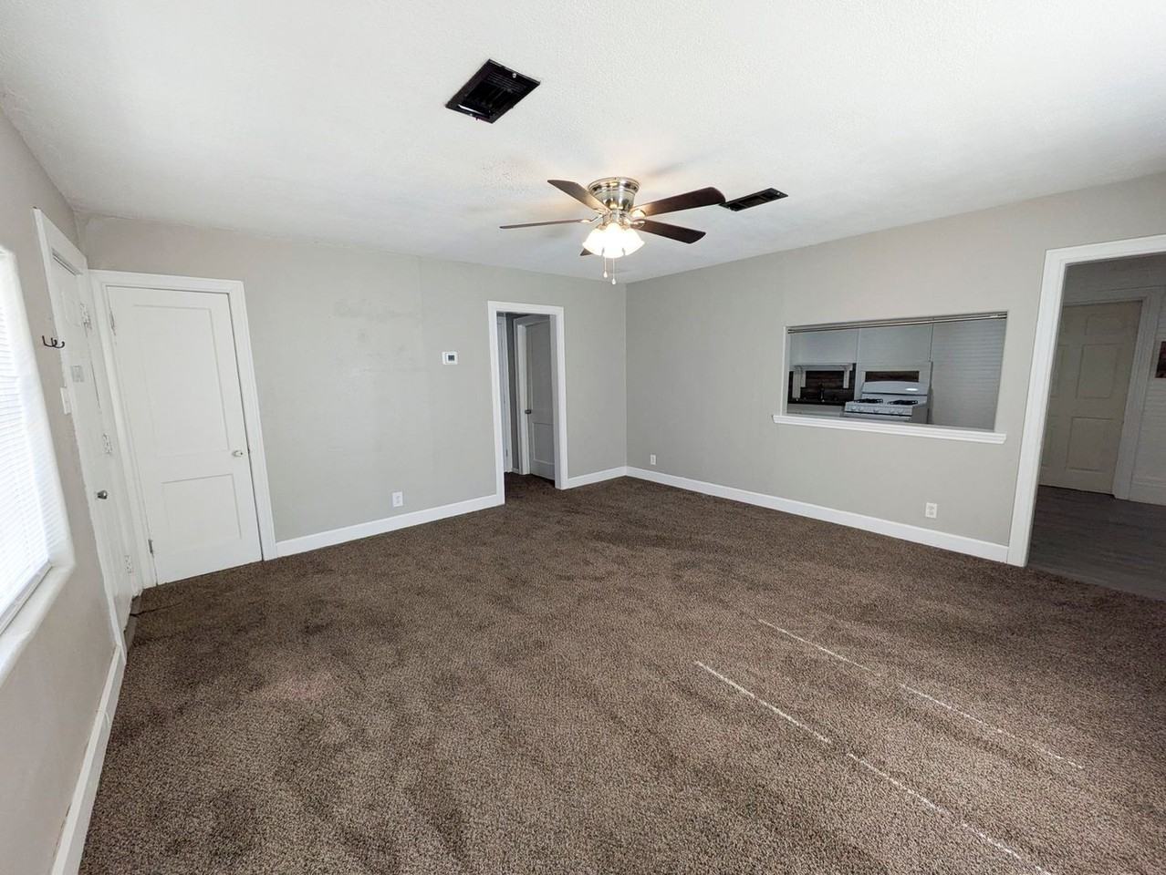 290 Hebert St - Photo 3 of 15