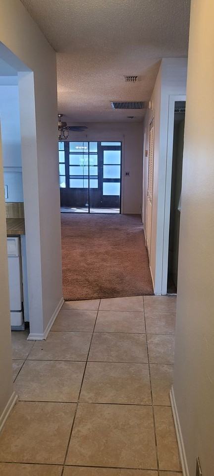 345 24th St Nw #14 - Photo 3 of 24