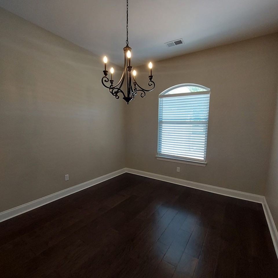 5285 Hurt Rd - Photo 5 of 25