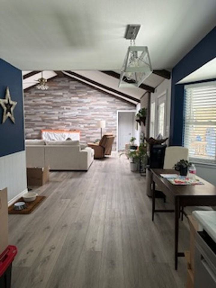 3005 Phillip Pl - Photo 3 of 20