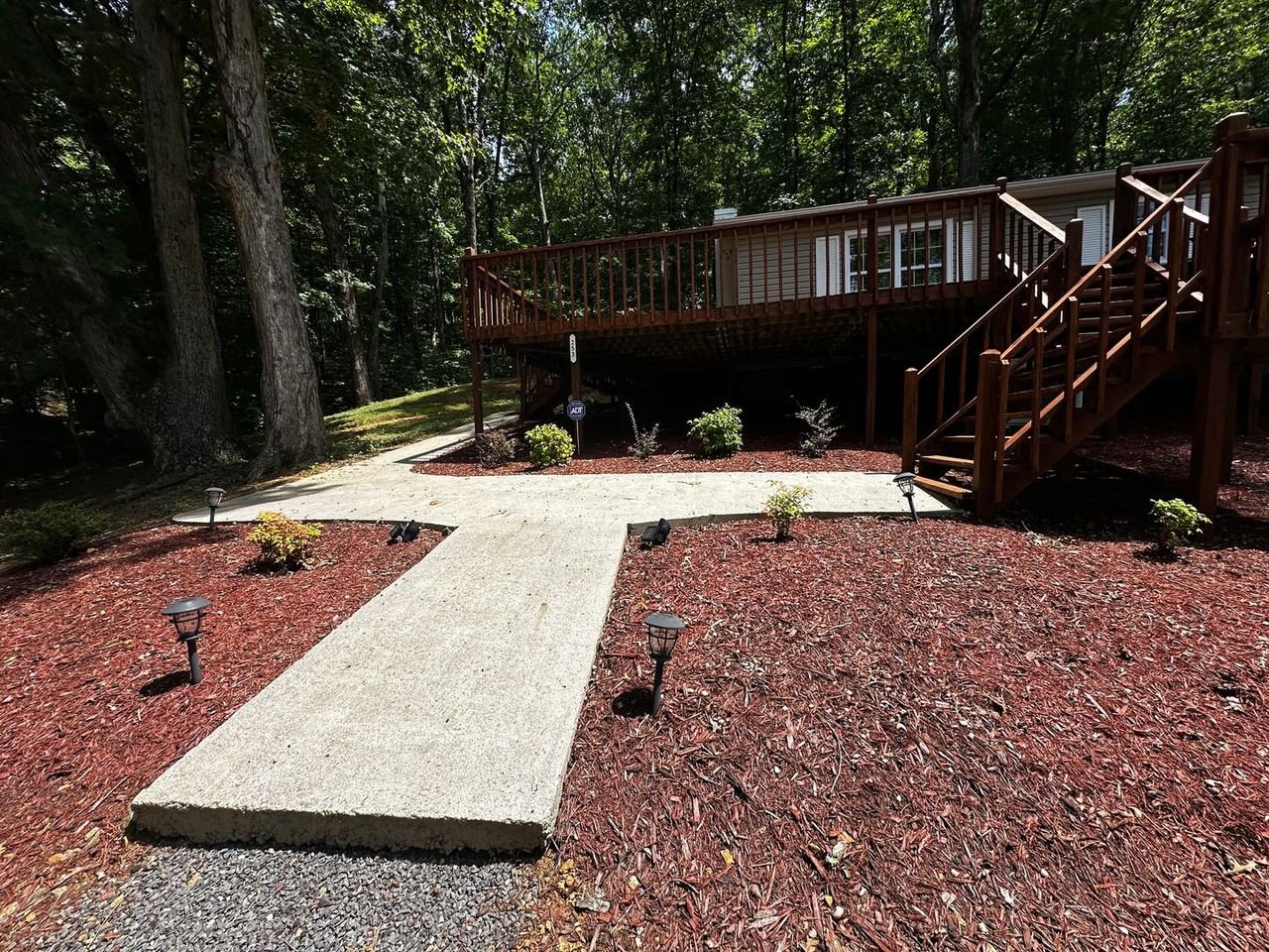 253 White Ln - Photo 2 of 22