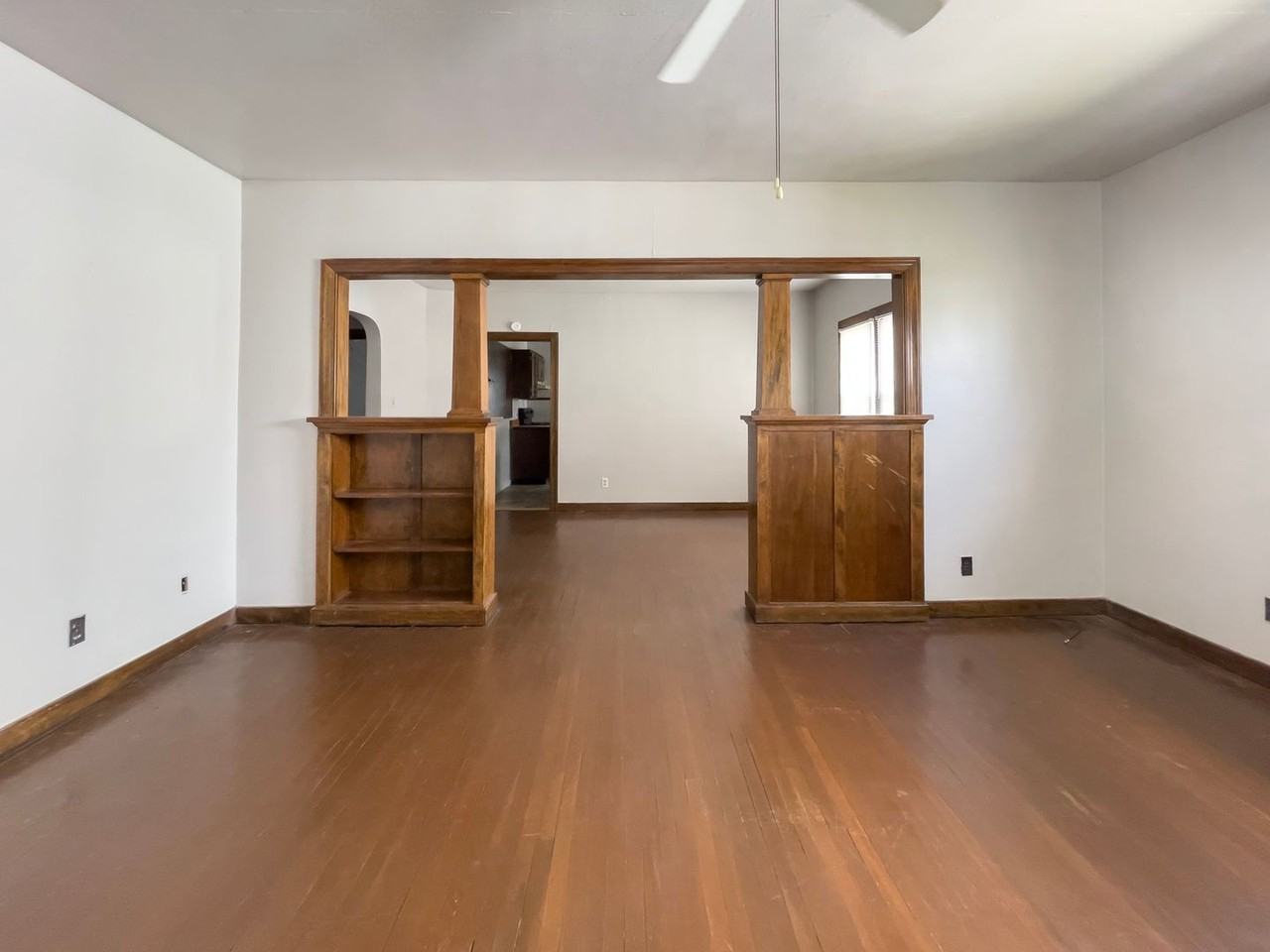 225 S College Ave - Photo 4 of 36