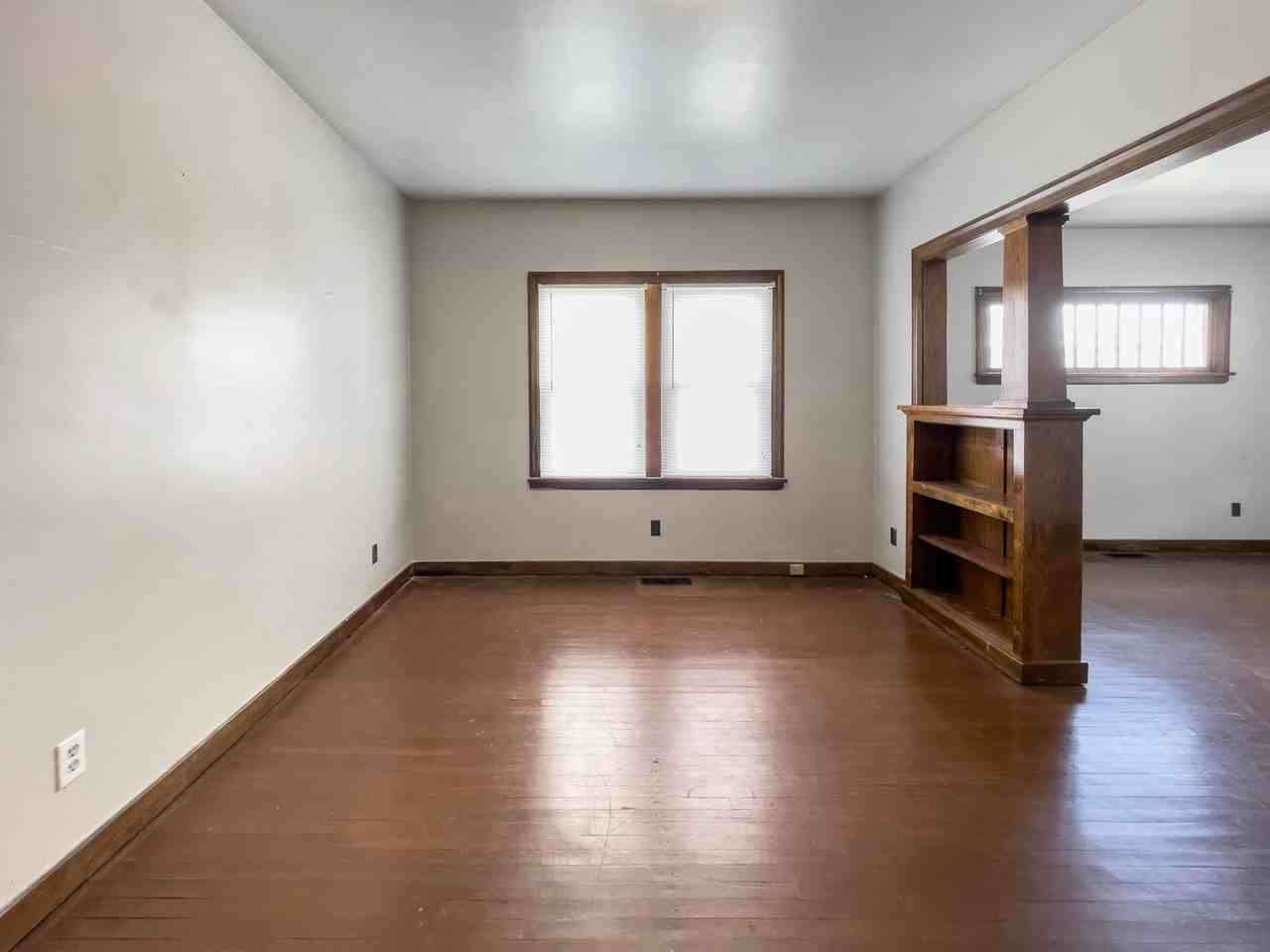 225 S College Ave - Photo 5 of 36