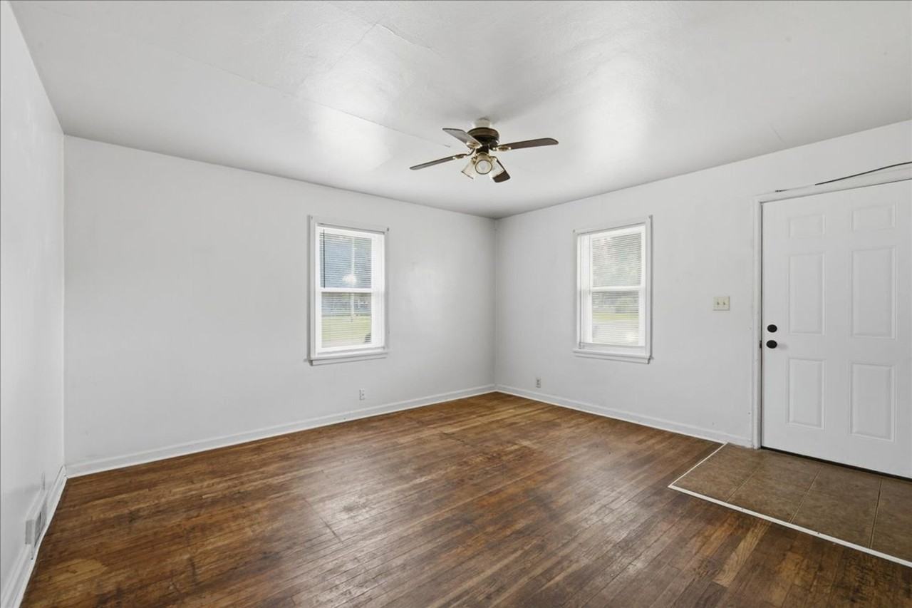 2901 Sheridan St - Photo 6 of 14