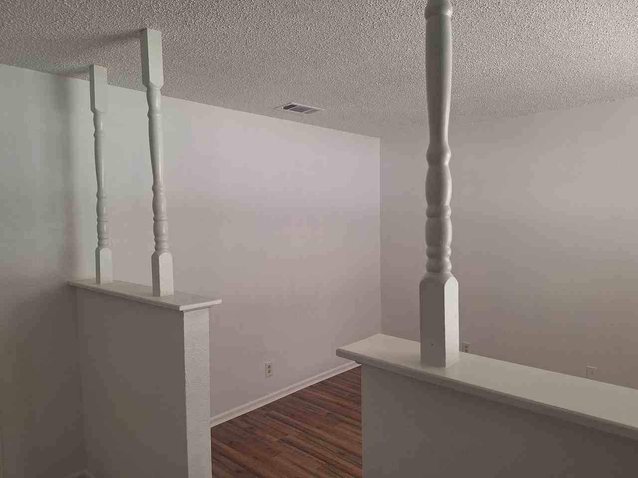 6005 Barry Dr - Photo 3 of 33