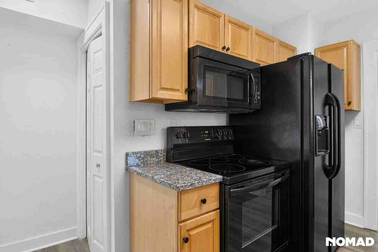 8 Charles St - Photo 2 of 24