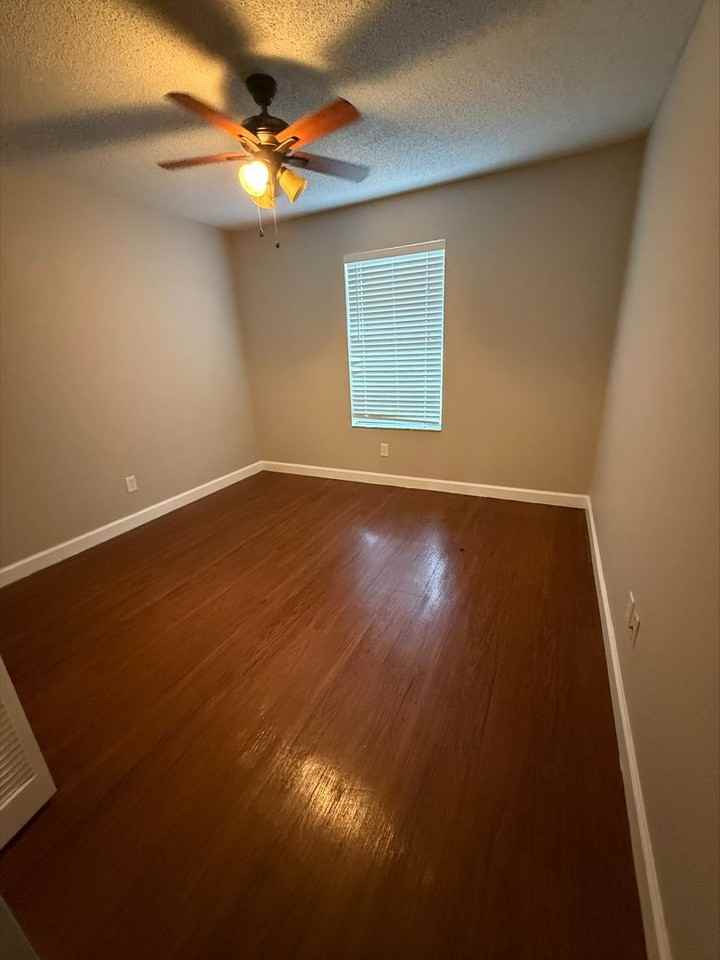 1812 Glenridge St Nw - Photo 7 of 7