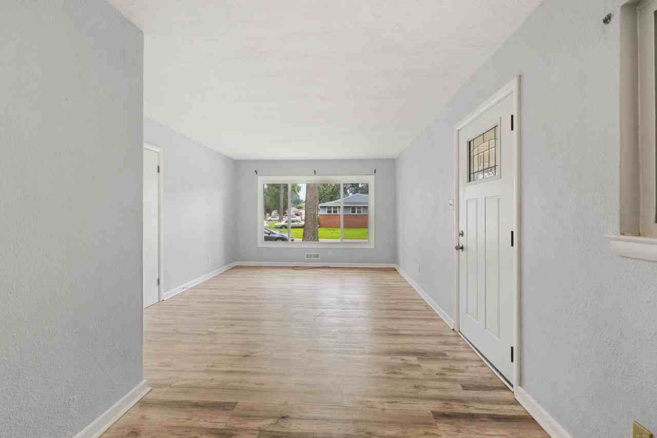 3514 Terry Dr - Photo 5 of 28