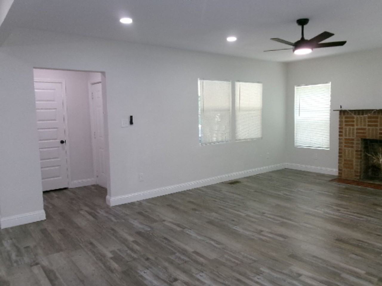 1408 W Main St - Photo 3 of 34