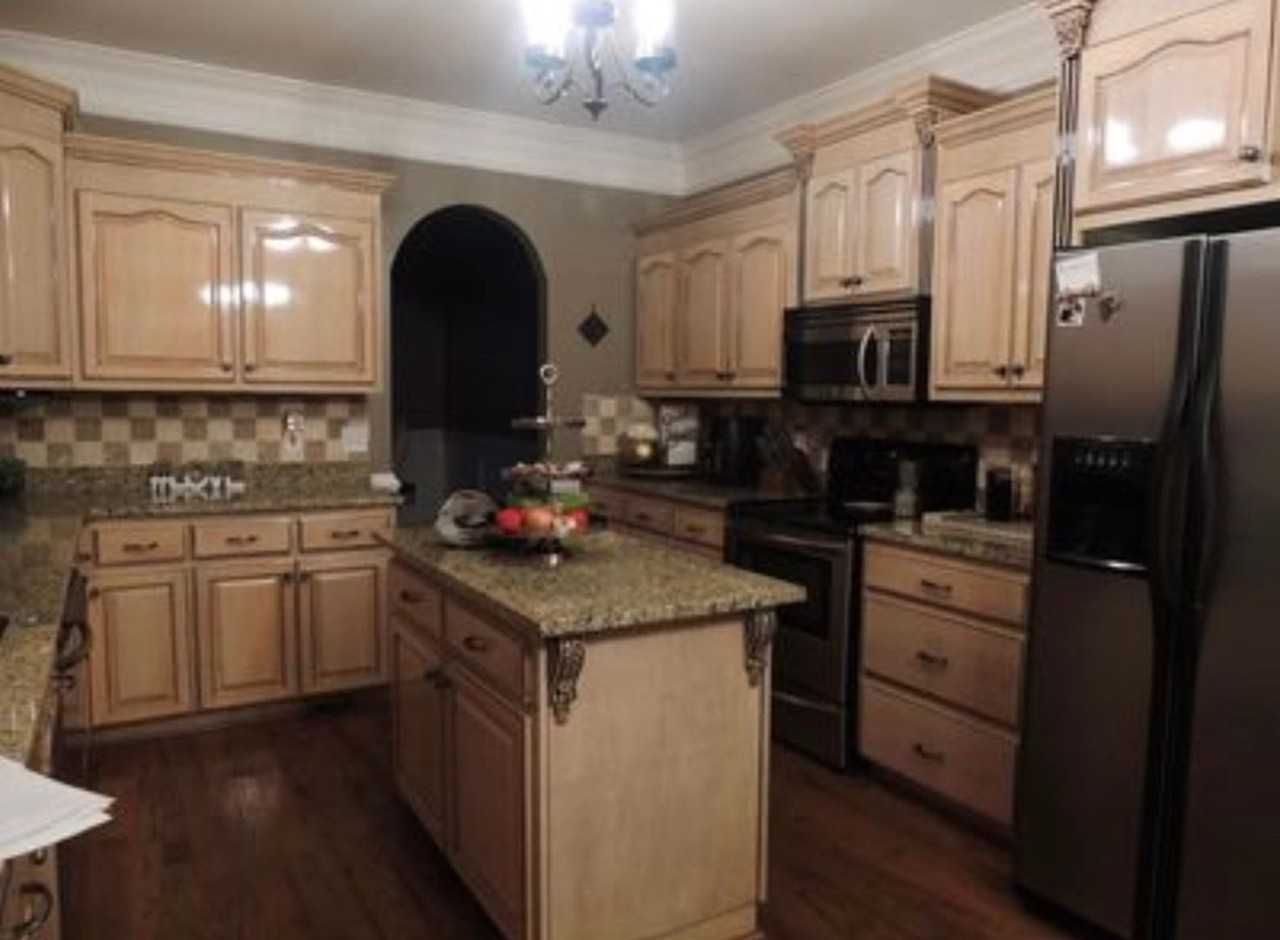 940 Lansfair Dr - Photo 6 of 21
