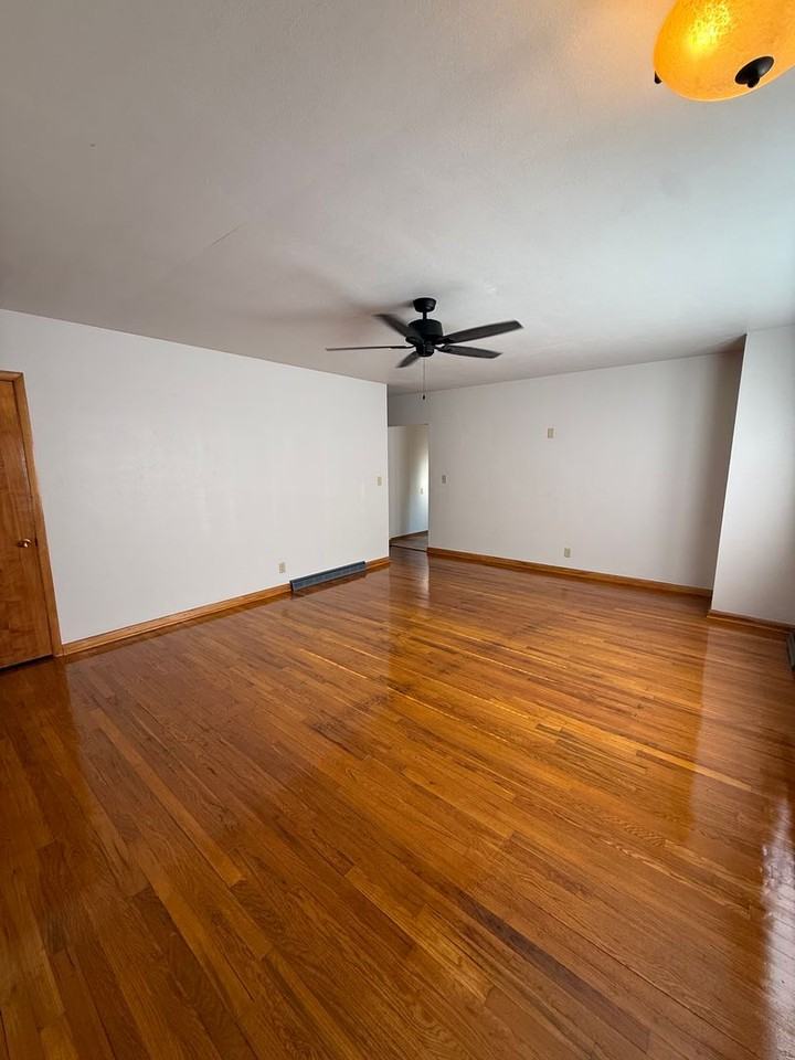 834 S 20th St - Photo 2 of 13