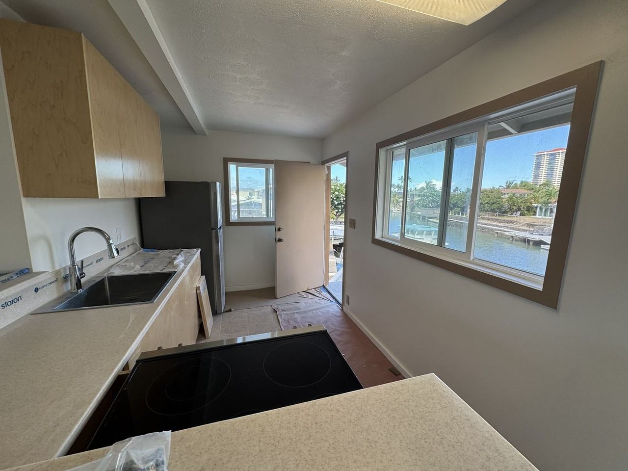 6270 Upolo Pl - Photo 3 of 50