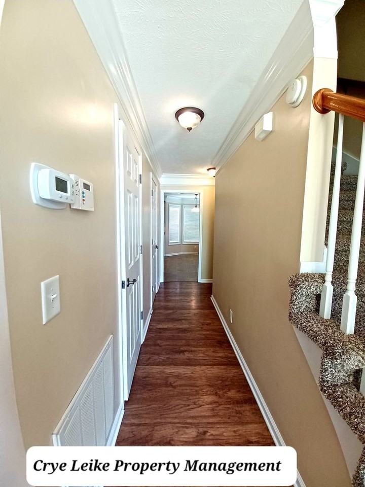 668 Winding Bluff Way - Photo 4 of 19