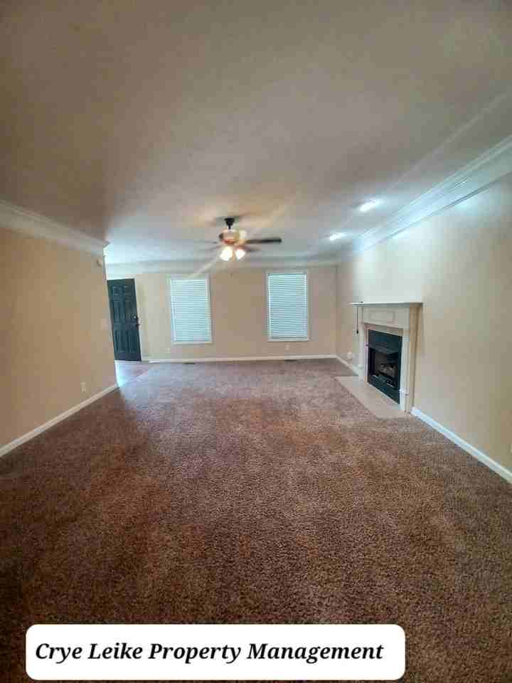 668 Winding Bluff Way - Photo 6 of 19