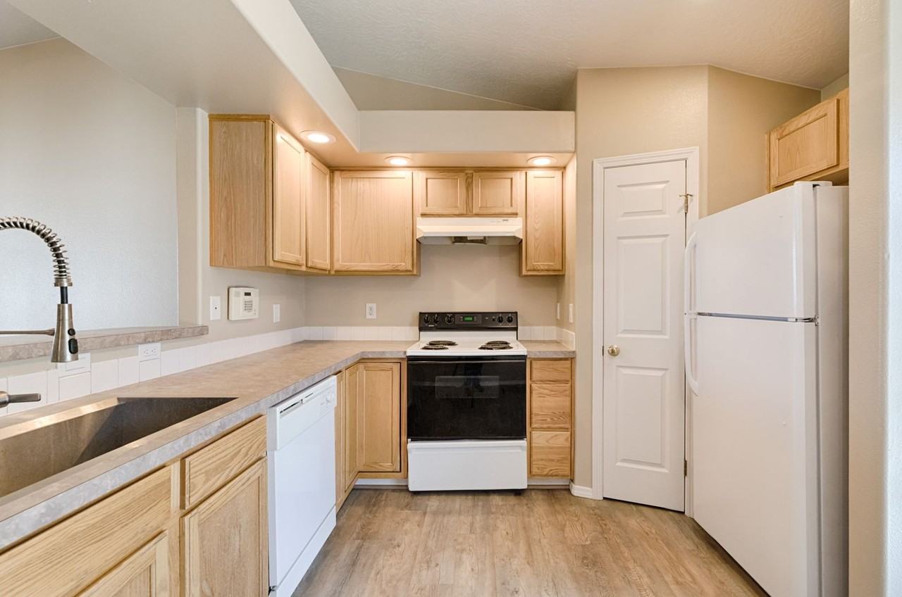 2019 W Curlew St - Photo 6 of 21