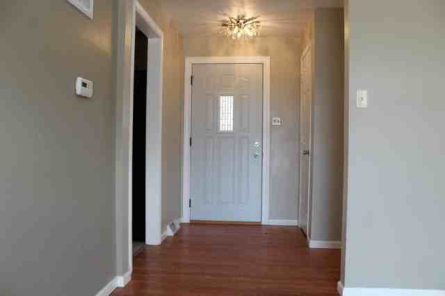 1101 Vail Cir - Photo 3 of 35
