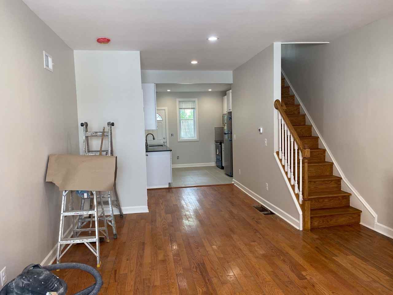 618 Cross St - Photo 2 of 19