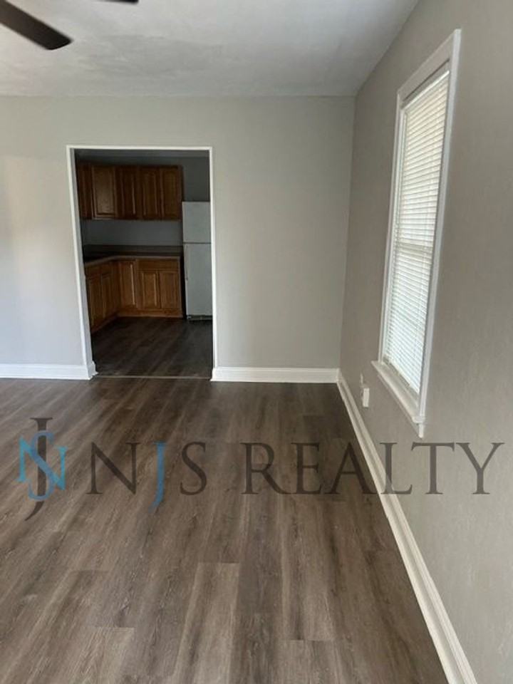 7029 Berry Ave - Photo 7 of 20