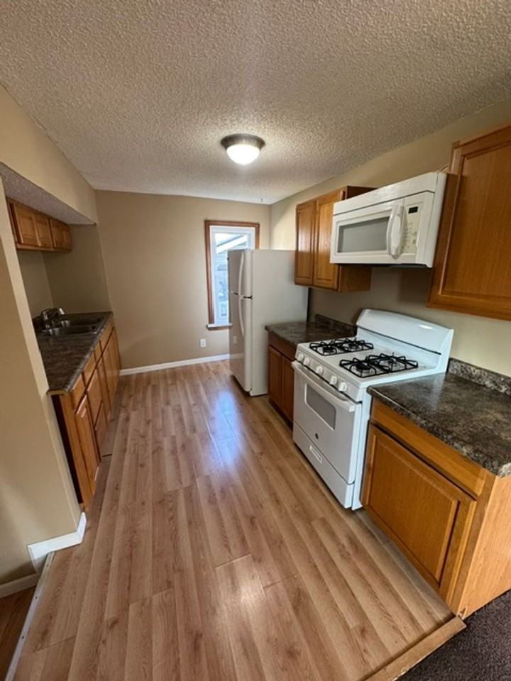 534 South St - Photo 3 of 8