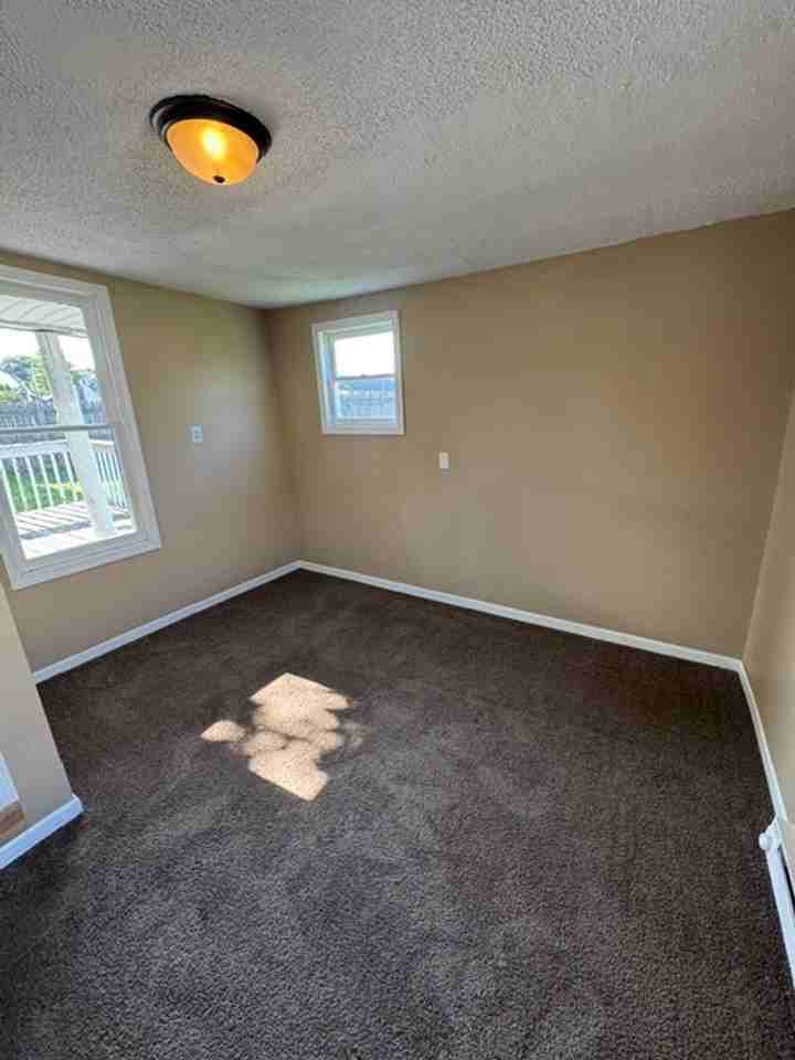 534 South St - Photo 6 of 8