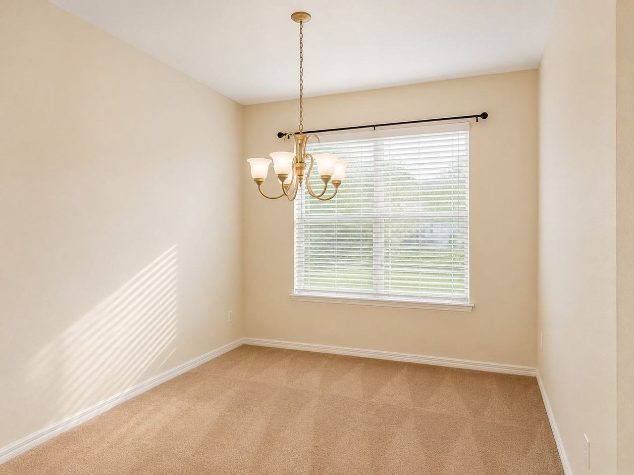 1460 Equinox Cir - Photo 7 of 18