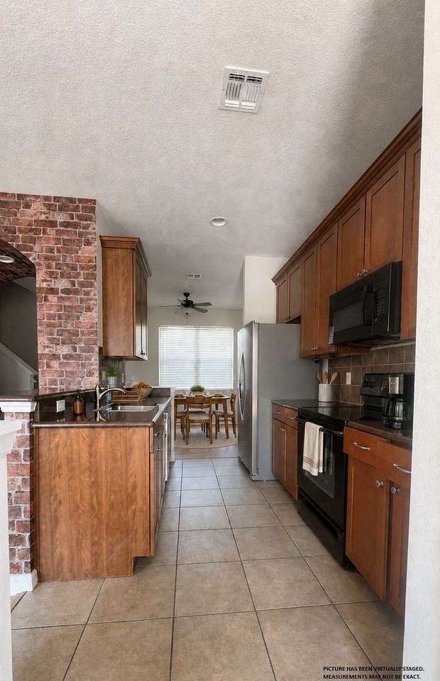 9607 Fenrose Ter - Photo 5 of 33