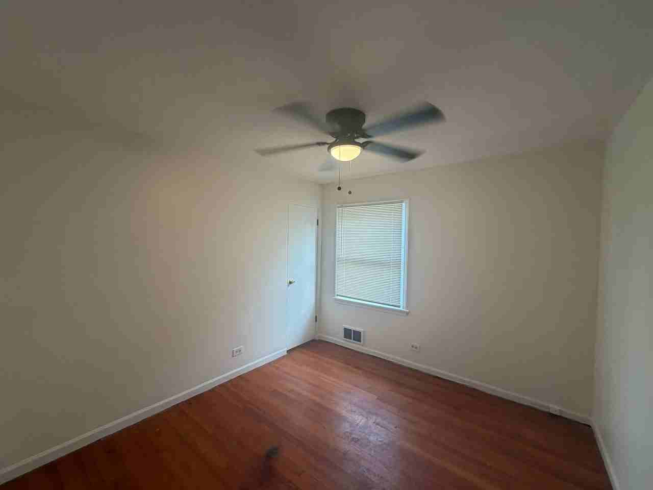12609 S Yale Ave - Photo 2 of 13