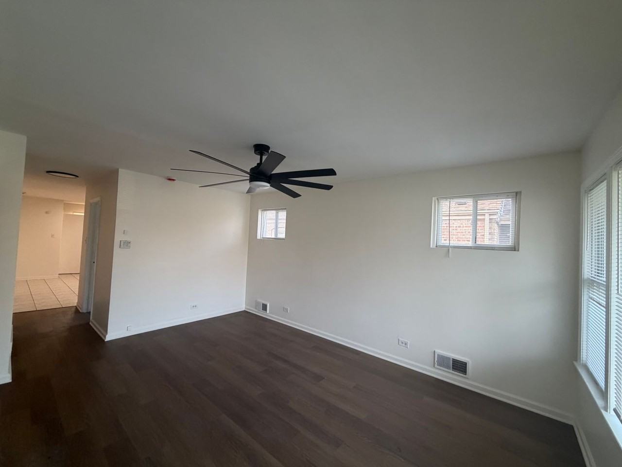 12609 S Yale Ave - Photo 3 of 13